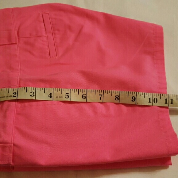 SOLD Gap Summer Shorts - Picture 4 of 4