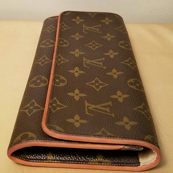 Sold Louis Vuitton Twin Pochette GM. - Picture 3 of 4