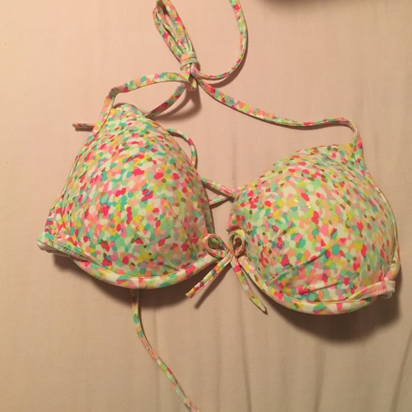 Victoria's Secret bush up bathing suit top