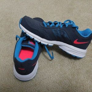 Nike relentless