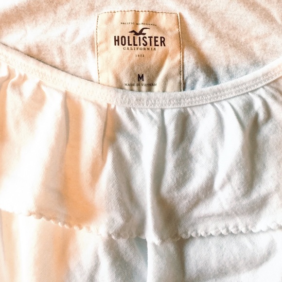 🚫SOLD🚫 Short Sleeve Ruffled Top - Picture 3 of 3