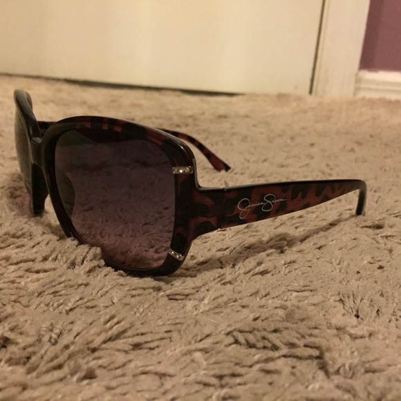 Jessica Simpson sunglasses main image 4