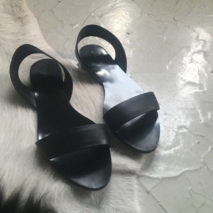 Black Leather Sandals, size 39. Never worn.