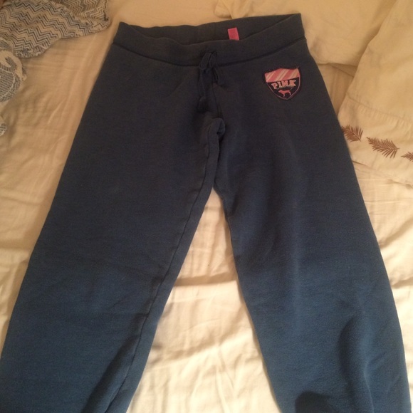 VS pink Capri pants