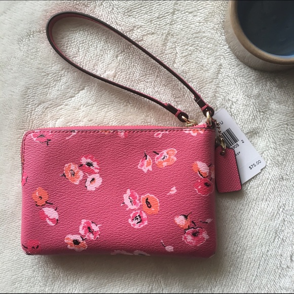 🔴SOLD🔴 Coach Wildflower Corner Zip Wristlet - Picture 2 of 3