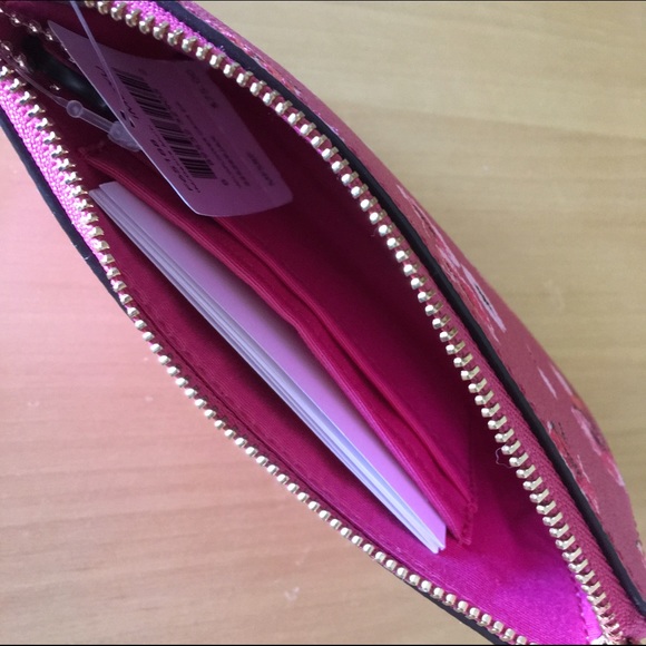 🔴SOLD🔴 Coach Wildflower Corner Zip Wristlet - Picture 3 of 3