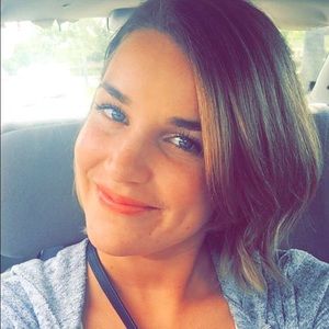 Meet your Posher, Alisha