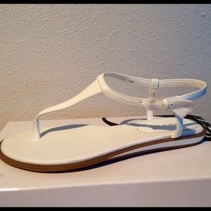 New Nine West sandals