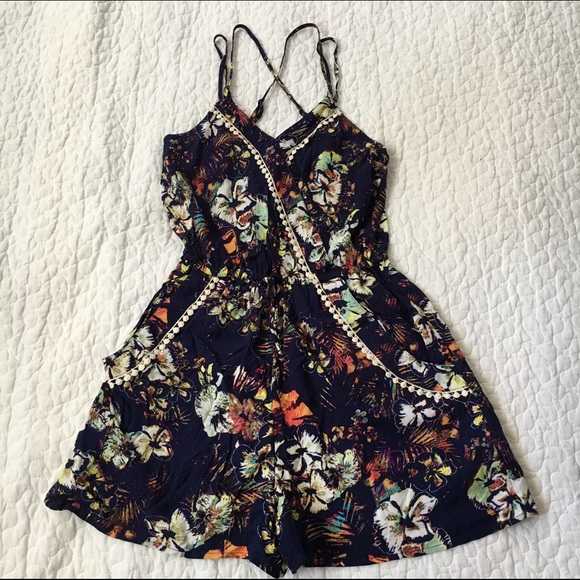 Hawaiian print romper