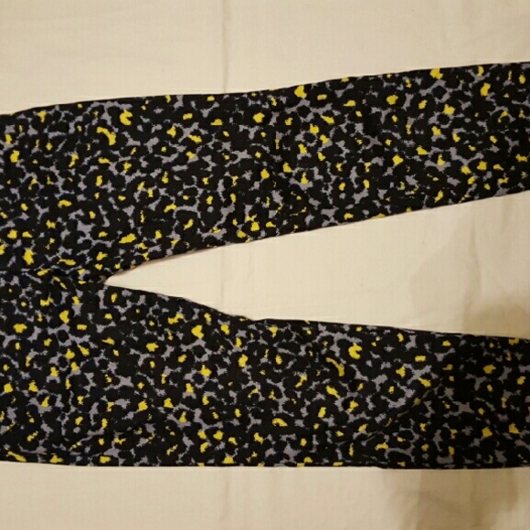 SOLD locally  Slim Crop Pants - Picture 1 of 3