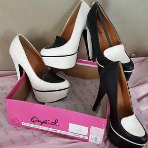Cute Black and White Platform Heels! *NEW*!