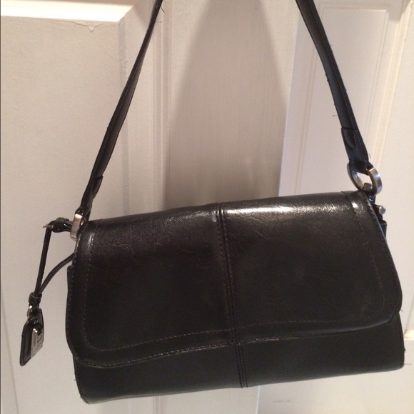 Liz Claiborne Handbags - Beautiful black Liz Claiborne purse!