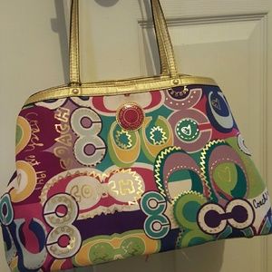 Authentic Poppy Coach