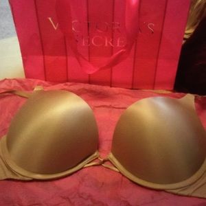 Victoria secret bra bomb shell