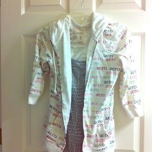 Aero tank and mid sleeve jacket set.