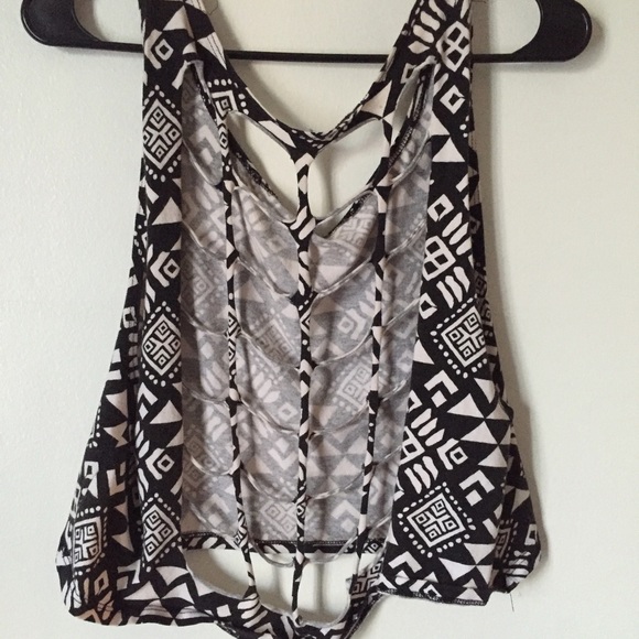 Tribal cut back tank top - Picture 2 of 2