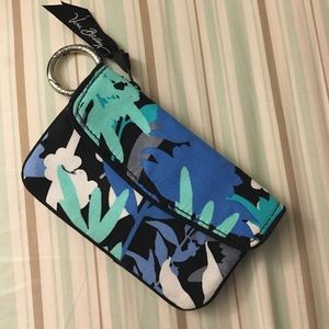 Vera Bradley Julia zip ID