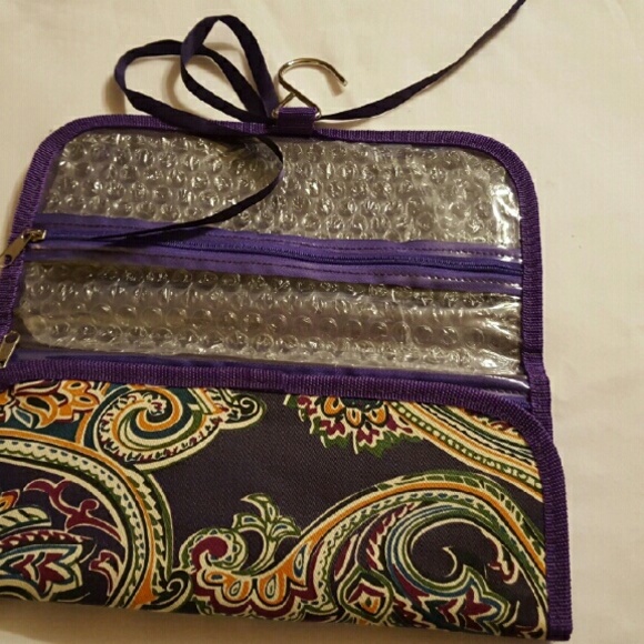 Unavailable Jones New York Travel Pouch - Picture 2 of 4