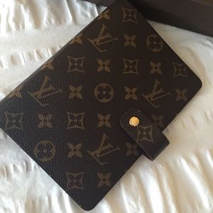 Authentic Louis Vuitton Agenca MM