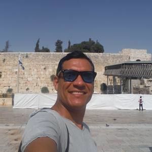 Meet your Posher, Omar