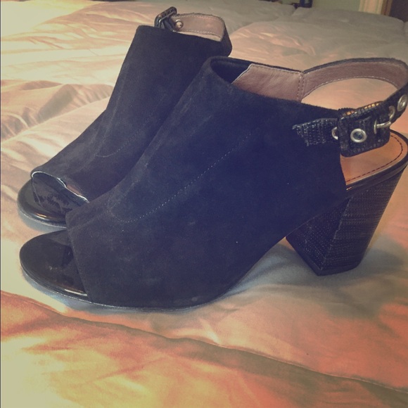 Donald Pliner open toed booty heel.