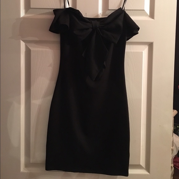 Forever 21 black bow dress