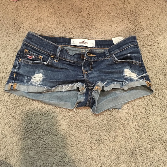 Distressed Hollister jean short