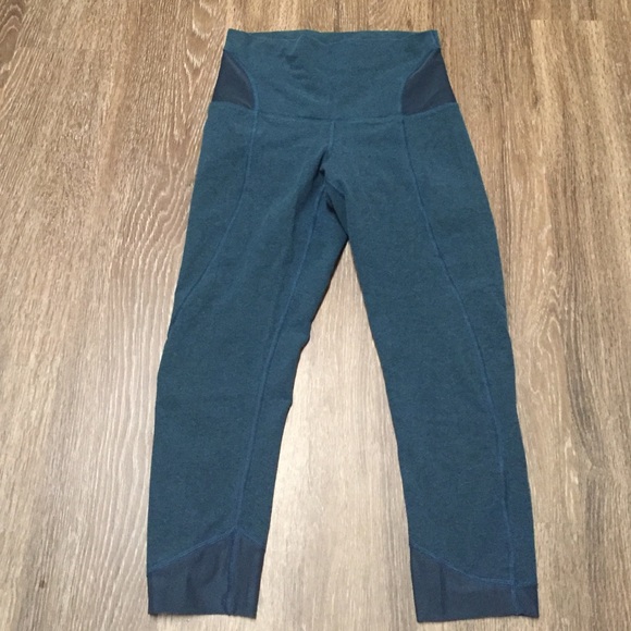 Lululemon Devi mesh