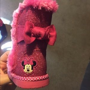 Minnie Mouse toddler boots