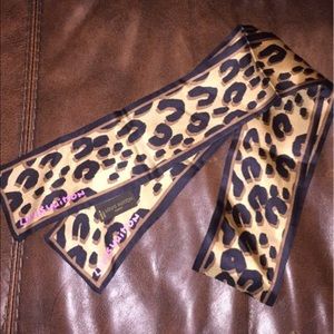 Leopard scarf 💕💕
