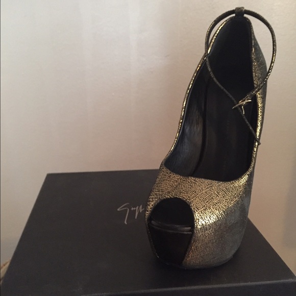 Platform Giuseppe shoe SOLD - Picture 2 of 2