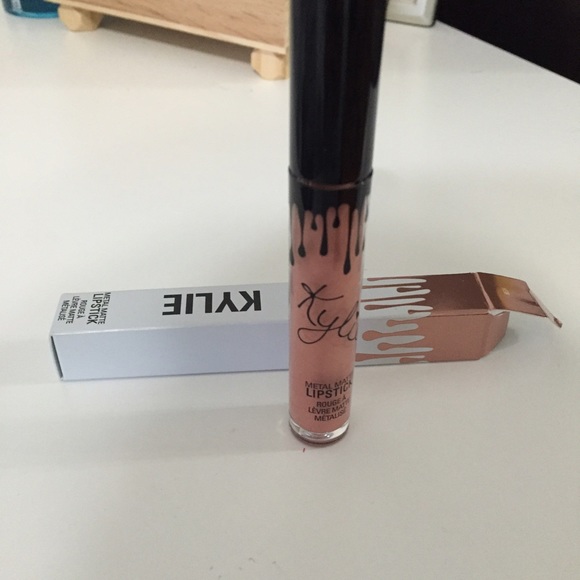 Kylie metallic lipstick - HEIR