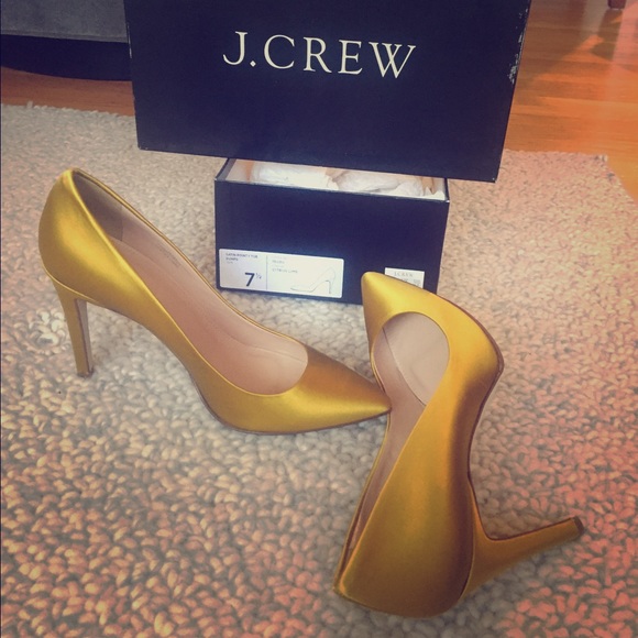 New Jcrew Pointy Toe Satin Pumps