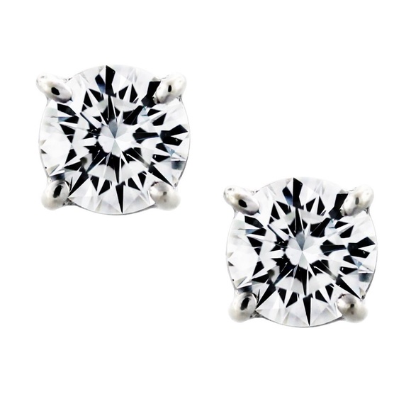 5 ⭐️Sterling silver & Cubic Zirconia Stud earrings - Picture 3 of 4