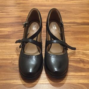 Clarks Black Mary Jane heels