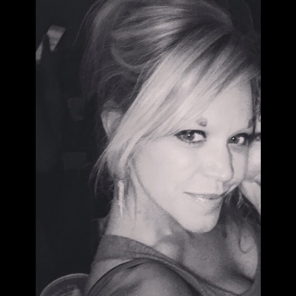 Meet your Posher, Tenley - Picture 3 of 3