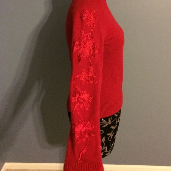 DKNY wool/cashmere red sweater - Picture 2 of 4