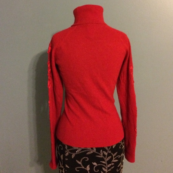DKNY wool/cashmere red sweater - Picture 3 of 4