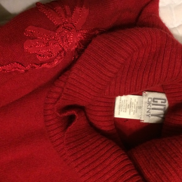 DKNY wool/cashmere red sweater - Picture 4 of 4