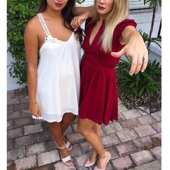 Tobi Criss Cross Back Dress - Picture 1 of 3