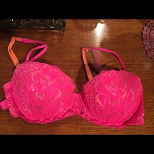 PINK Victoria's Secret Push-Up Bra