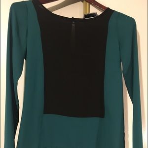 sale!! Beautiful top