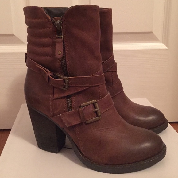 Raleighh Cognac Steve Madden Size: 6