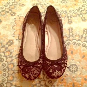 Report Brand Flats Excellent Condition ❤️