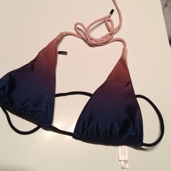 Faded triangle bikini top.