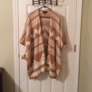 Oversized sweater kimono