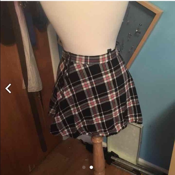 Plaid Skirt - Picture 2 of 2