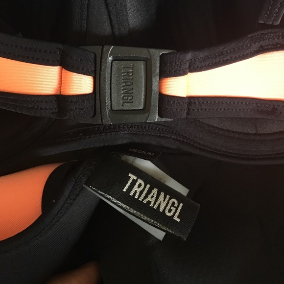 Triangl Bikini set - Picture 4 of 4
