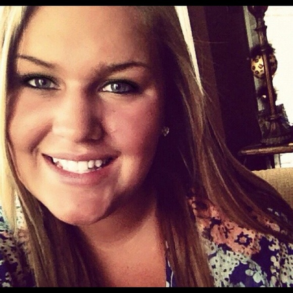 Meet your Posher, Kacie