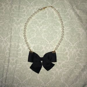 Pearl necklace with black bow ♣️